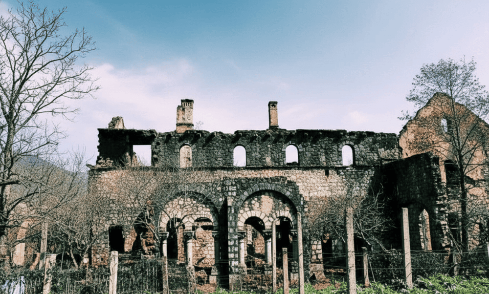 The Ta Phin monastery is a magnet for photographers and history buffs alike